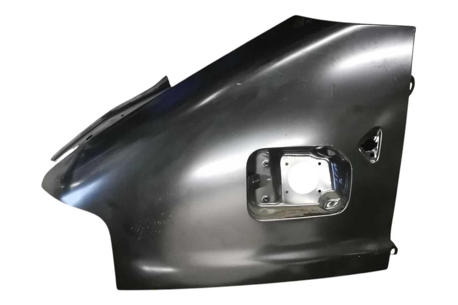 Left front fender (C87CE)
