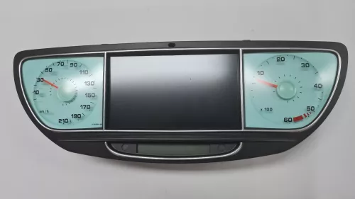  C616JH - MIDDLE TOP OF DASHBOARD/ NAVI IN MIDDLE/ 2 ROUND GREEN/ (C616JH)