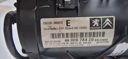 PSA / Stellantis NAVIGATION FLIP SCREEN/ CONTINENTAL VDO/ RNEG SYSTEM/ (0000334099)