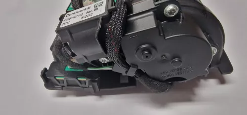 PSA / Stellantis NAVIGATION FLIP SCREEN/ CONTINENTAL VDO/ RNEG SYSTEM/ (0000334099)