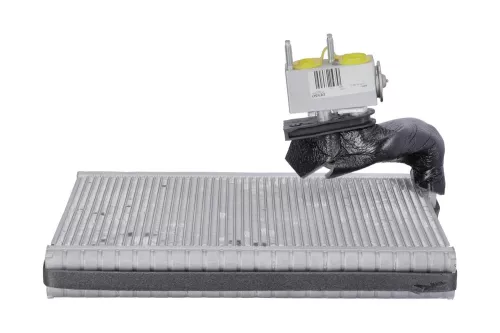 PSA / Stellantis T3 B9/ DIESEL + ON-OFF AIR CONDITIONING/ COOLANT 1234YF/ SEE (0000353157)