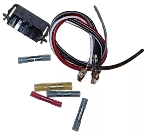 PLUG FROM HEATER MOTOR AND AIR CONDITIONING CONTROL MODULE/HEATER