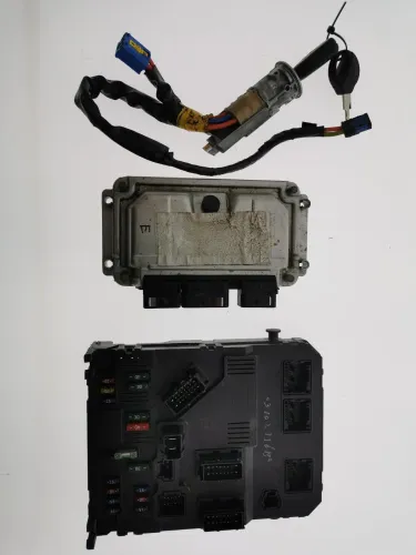 B 1.6 16V NFU TU5JP4/ CABRIO/ AUTOMAAT/ BOSCH 0261207477